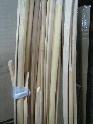 光面藤条半剖约 300 克长捆 8-10 毫米